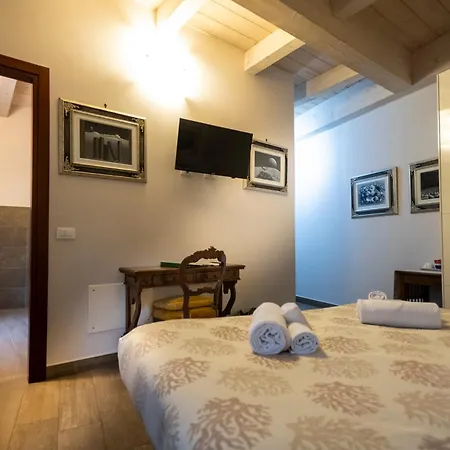Al Battistero Luxury Bed & Breakfast 3*