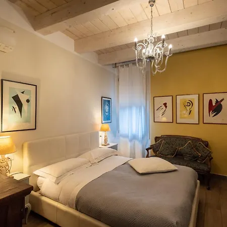 Al Battistero Luxury Bed and Breakfast Ραβένα