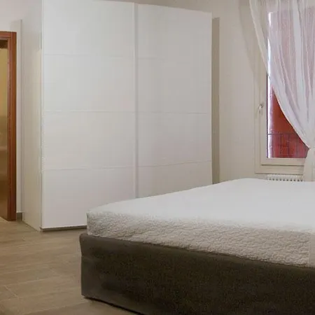 ベッド・アンド・ブレックファスト Al Battistero Luxury 3*