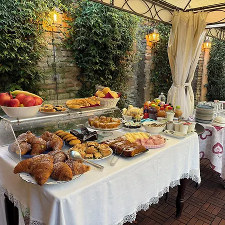 Al Battistero Luxury Frühstückspension